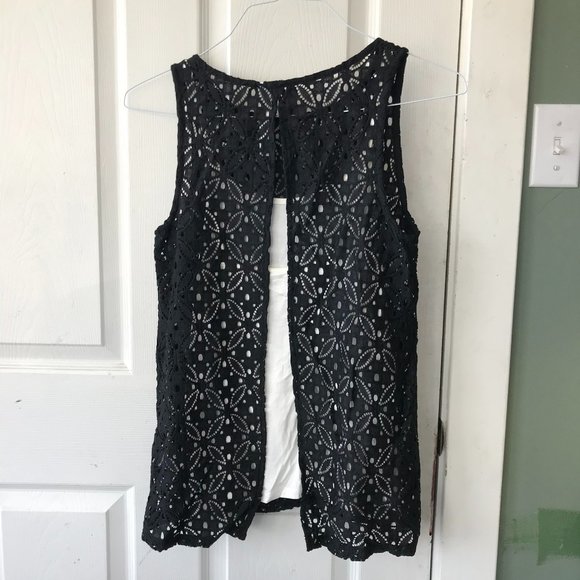 White and Black Lace Tank top - Picture 5 of 7